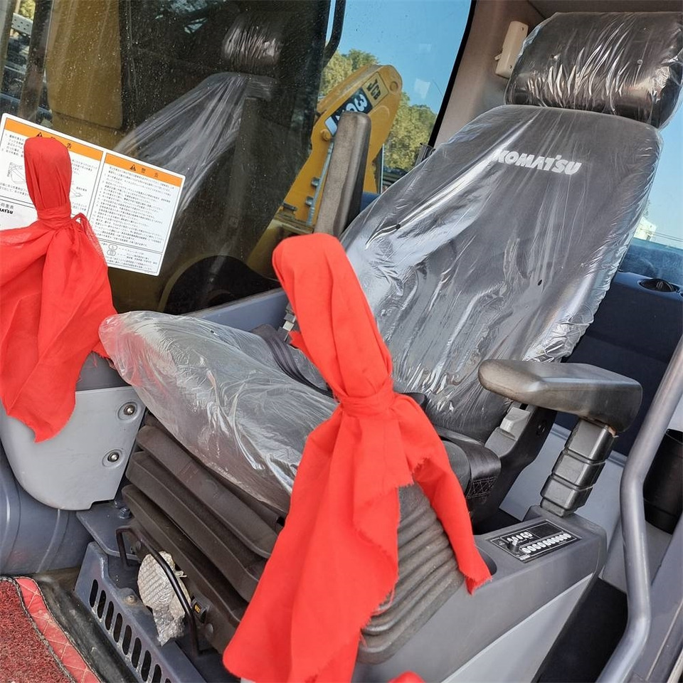 Komatsu PC 240 - Kāpurķēžu ekskavators: foto 4 Komatsu PC 240 - Kāpurķēžu ekskavators: foto 4