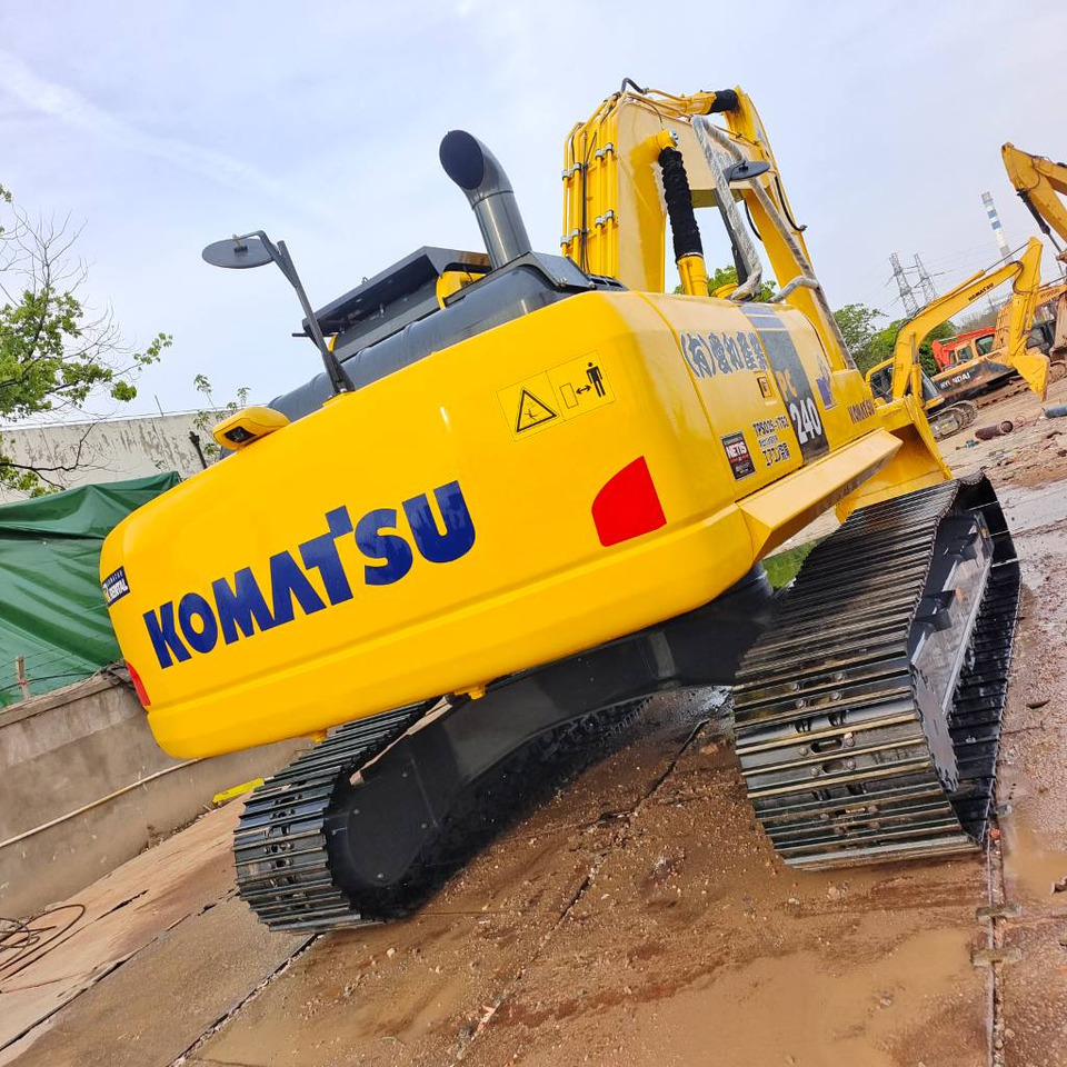 Komatsu PC 240 LC-8 - Kāpurķēžu ekskavators: foto 2 Komatsu PC 240 LC-8 - Kāpurķēžu ekskavators: foto 2