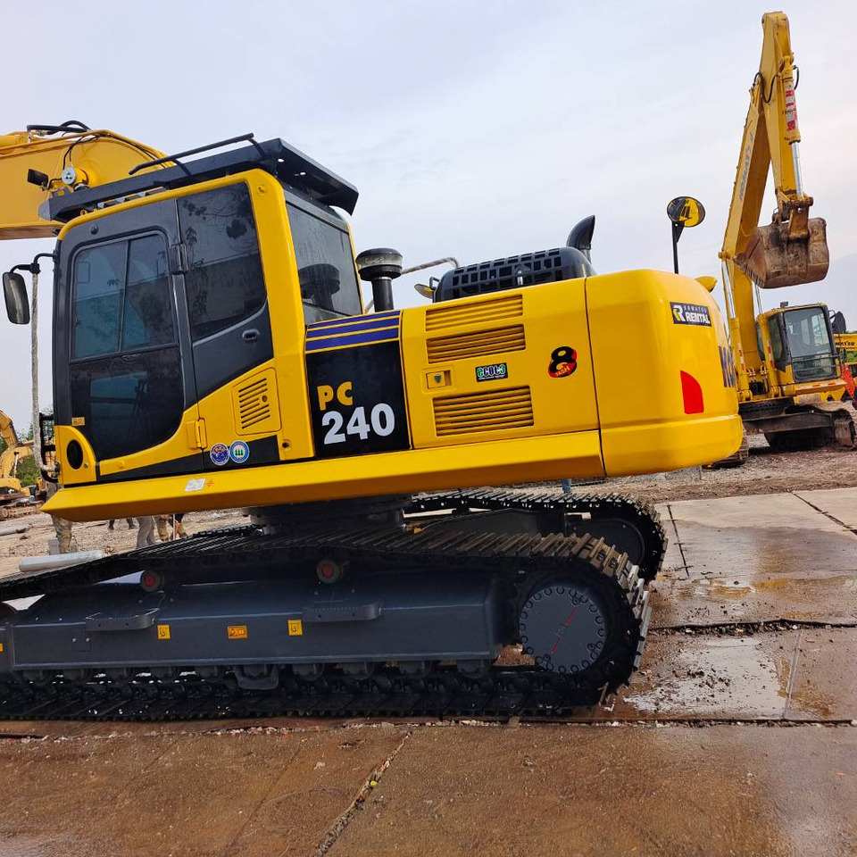 Komatsu PC 240 LC-8 - Kāpurķēžu ekskavators: foto 3 Komatsu PC 240 LC-8 - Kāpurķēžu ekskavators: foto 3