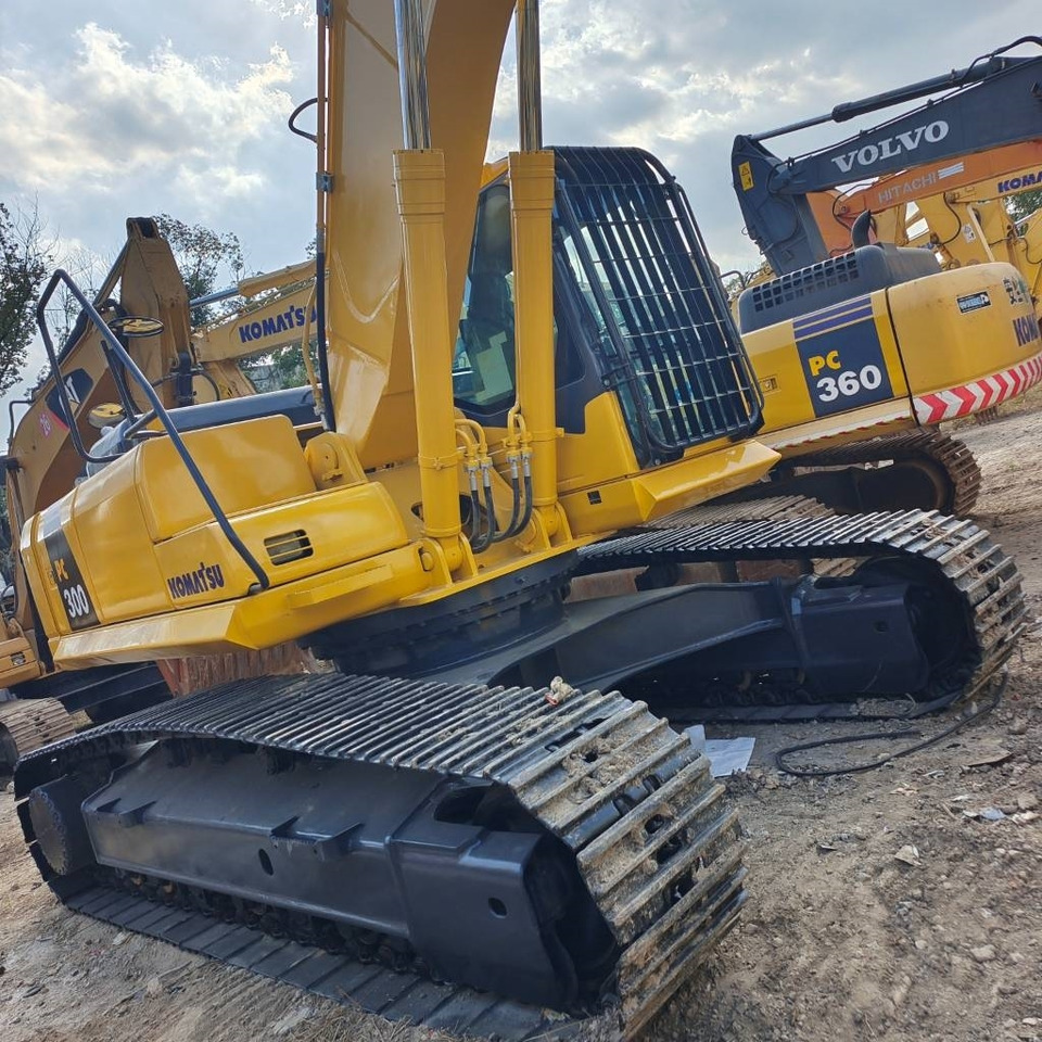 Kāpurķēžu ekskavators Komatsu PC 300: foto 15