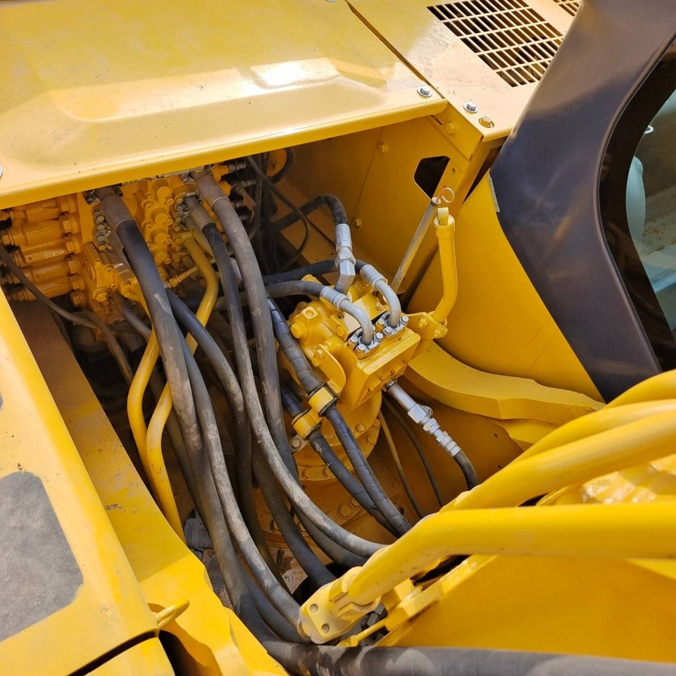 Kāpurķēžu ekskavators Komatsu PC 300: foto 16
