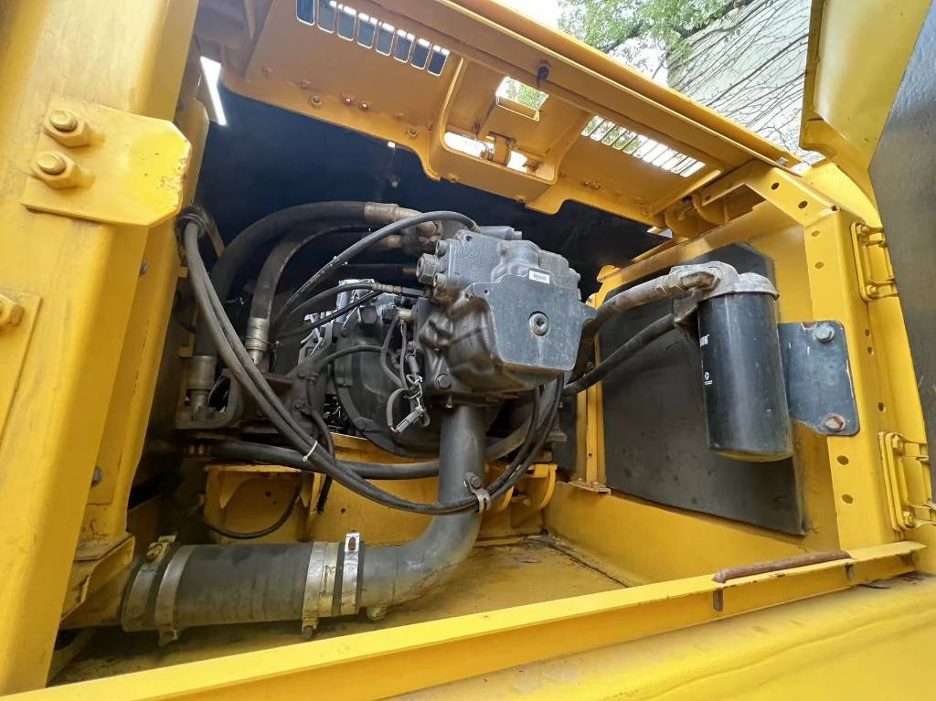 Komatsu PC 360-7 - Kāpurķēžu ekskavators: foto 3 Komatsu PC 360-7 - Kāpurķēžu ekskavators: foto 3