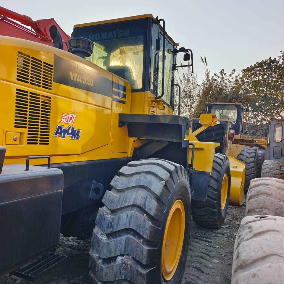 Komatsu WA 320-5 - Riteņu iekrāvējs: foto 2 Komatsu WA 320-5 - Riteņu iekrāvējs: foto 2