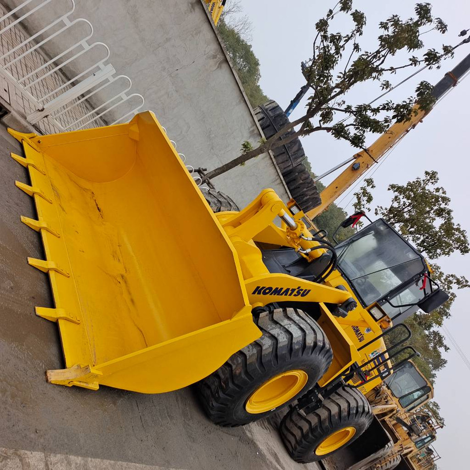 Komatsu WA 380-3 - Riteņu iekrāvējs: foto 5 Komatsu WA 380-3 - Riteņu iekrāvējs: foto 5