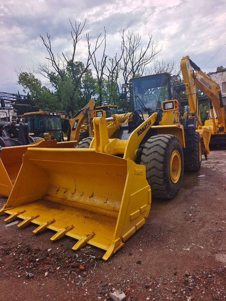 Komatsu WA 380 - Riteņu iekrāvējs: foto 2 Komatsu WA 380 - Riteņu iekrāvējs: foto 2