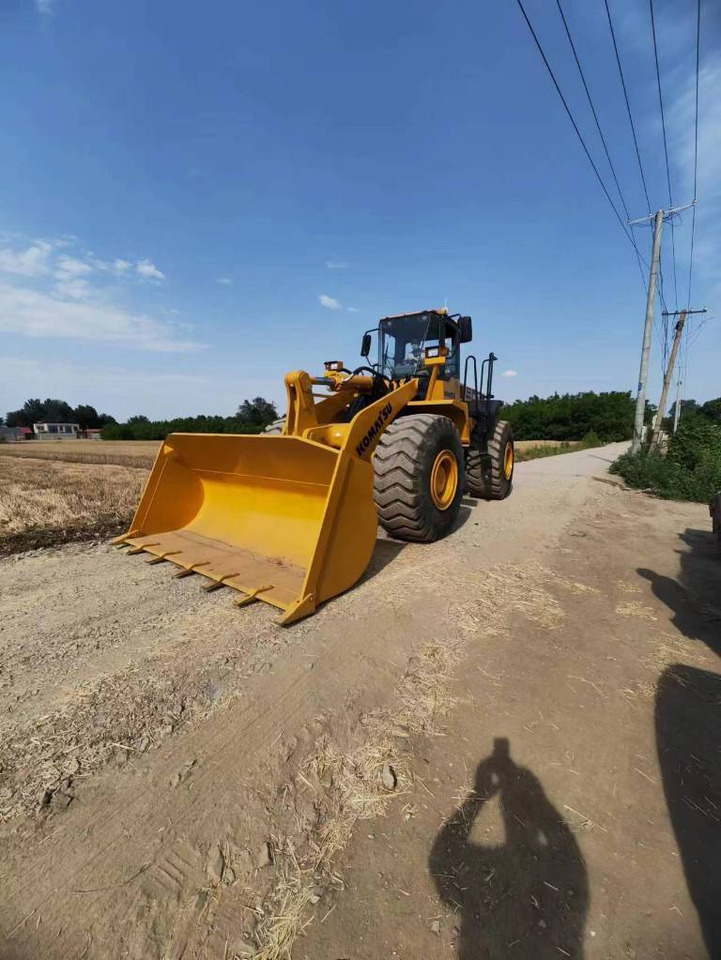 Komatsu WA 470-3 - Riteņu iekrāvējs: foto 2 Komatsu WA 470-3 - Riteņu iekrāvējs: foto 2
