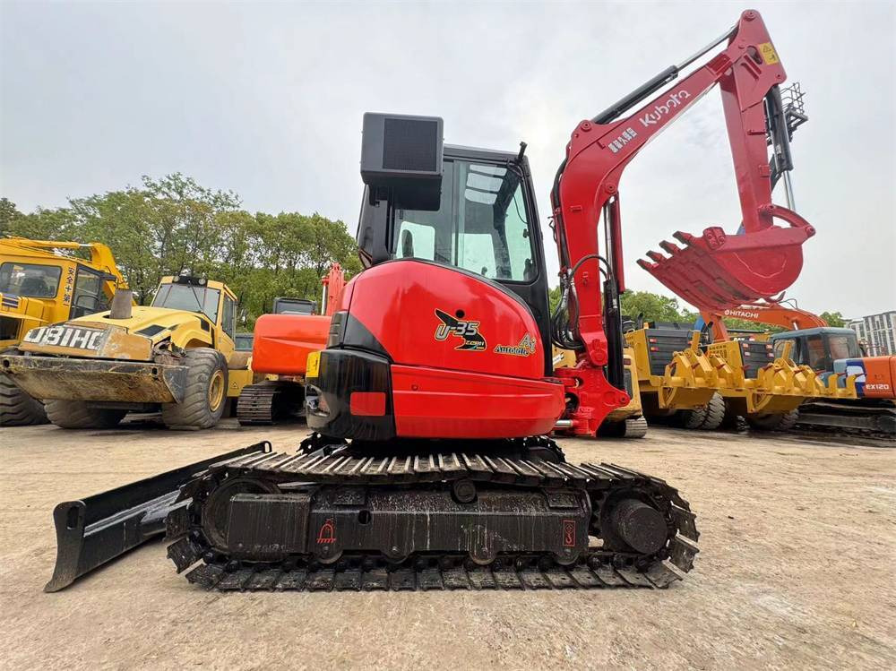 Mini-ekskavators Kubota U 35-3: foto 8