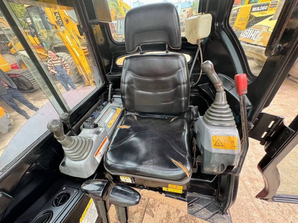 Mini-ekskavators Kubota U 35-3: foto 9