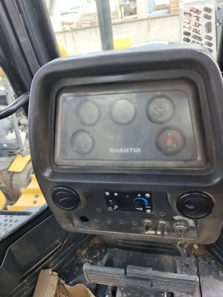 Shantui SD 16 - Buldozers: foto 3 Shantui SD 16 - Buldozers: foto 3