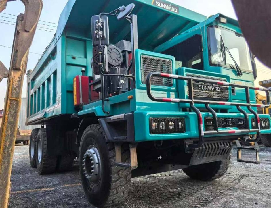 Sunward SWK 105 - Karjeru pašizgāzējs: foto 1 Sunward SWK 105 - Karjeru pašizgāzējs: foto 1