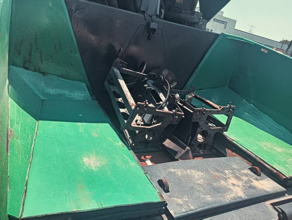 Vögele 1800-3 - Asfalta klājējs: foto 5 Vögele 1800-3 - Asfalta klājējs: foto 5