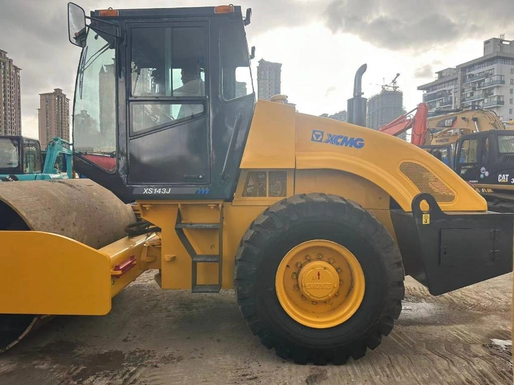 XCMG XS 143 - Vibrorullis: foto 2 XCMG XS 143 - Vibrorullis: foto 2