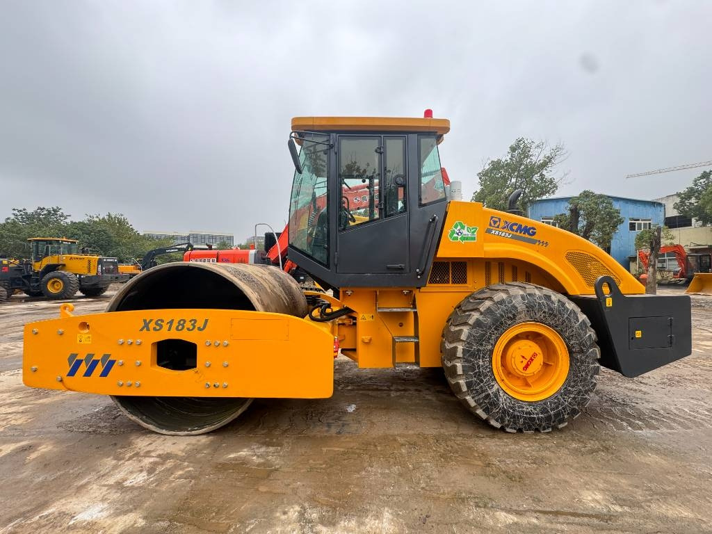 XCMG XS 183 J - Vibrorullis: foto 1 XCMG XS 183 J - Vibrorullis: foto 1