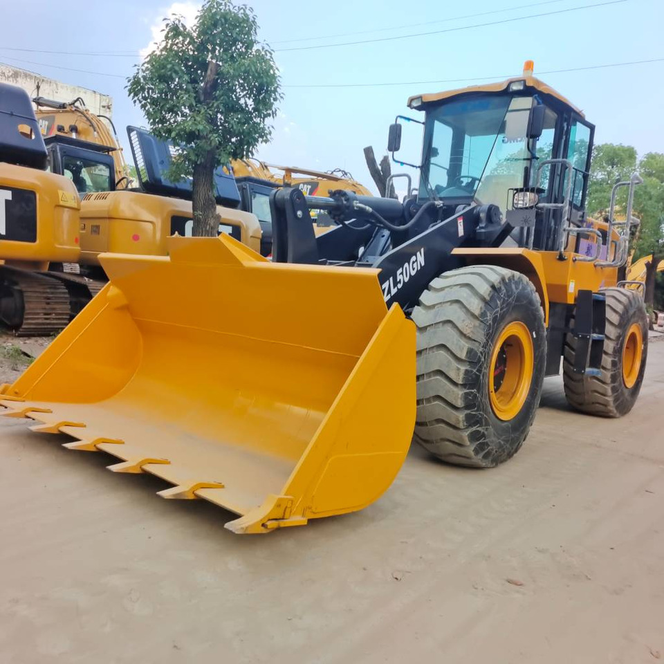 XCMG ZL 50 GN - Riteņu iekrāvējs: foto 5 XCMG ZL 50 GN - Riteņu iekrāvējs: foto 5