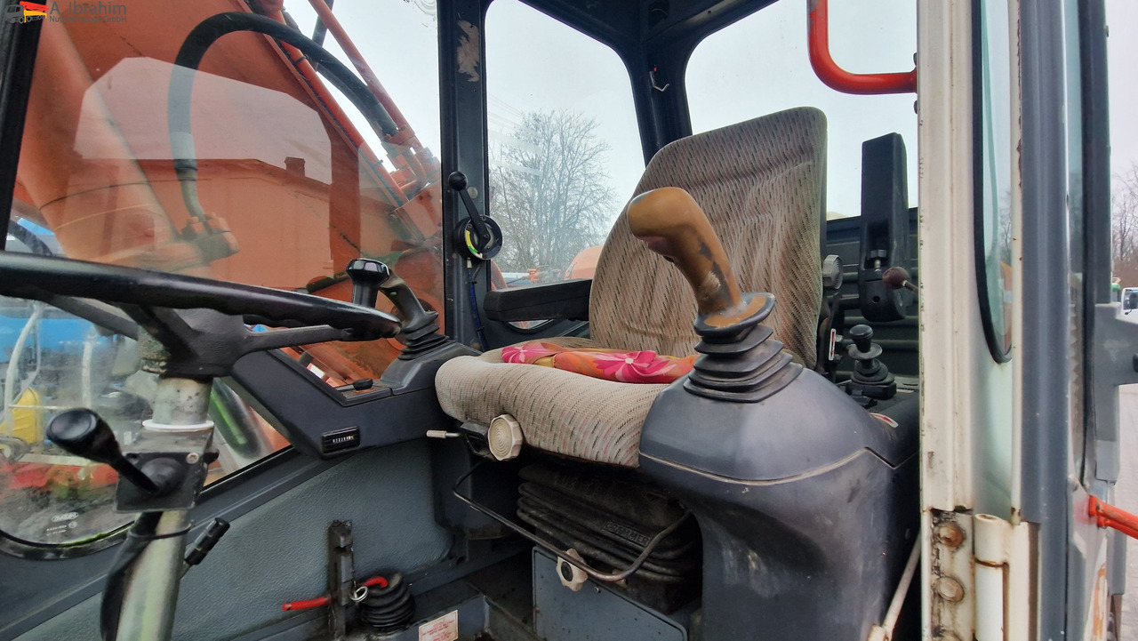 Atlas 1604K Verstellausleger - Riteņu ekskavators: foto 5 Atlas 1604K Verstellausleger - Riteņu ekskavators: foto 5