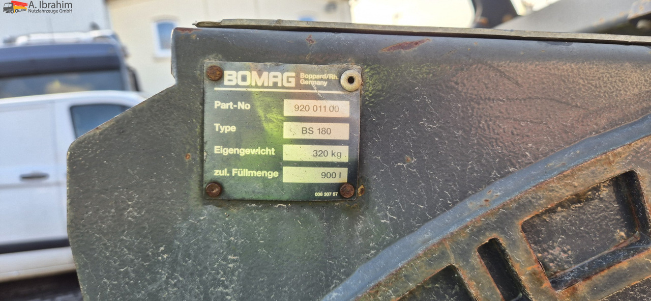 Bomag BW 174 AD2 | 12 t | Splitstreuer | Vibrator | Voll funktionsfähig - Veltnis: foto 3 Bomag BW 174 AD2 | 12 t | Splitstreuer | Vibrator | Voll funktionsfähig - Veltnis: foto 3