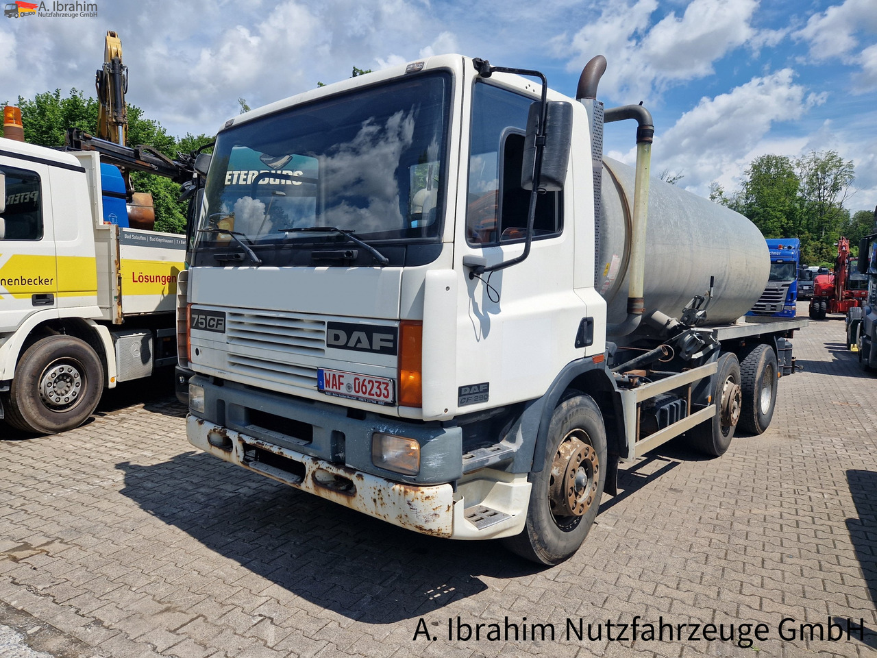 Daf CF 290 Wassertank 13500 L, Tank verzinkt Vorlauf- Lift- Lenkachse - Autocisterna: foto 1 Daf CF 290 Wassertank 13500 L, Tank verzinkt Vorlauf- Lift- Lenkachse - Autocisterna: foto 1