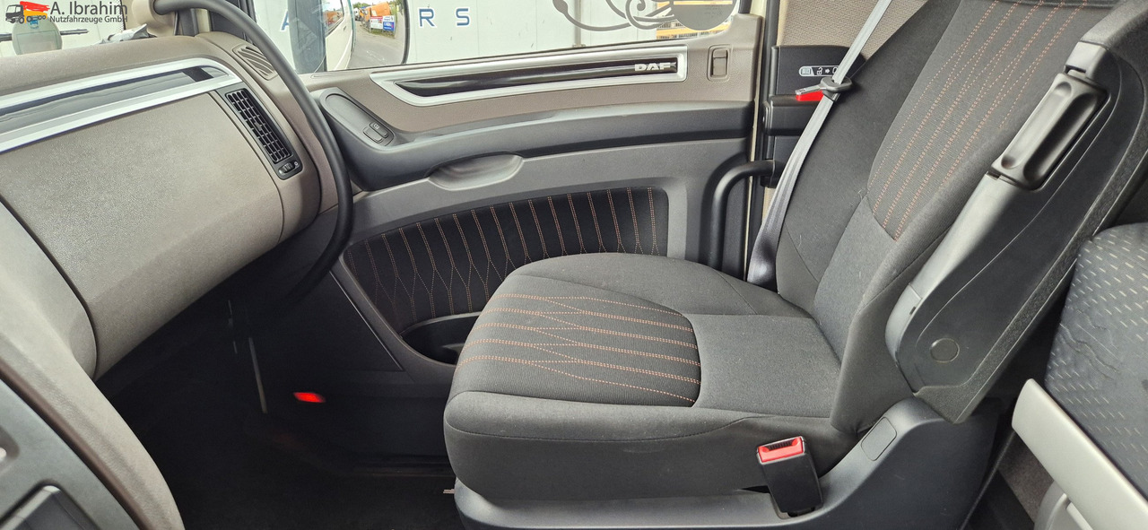 Daf XF 450 FAR Edscha Liftachse auch als Komplettzug !! - Kravas automašīna ar tentu: foto 2 Daf XF 450 FAR Edscha Liftachse auch als Komplettzug !! - Kravas automašīna ar tentu: foto 2