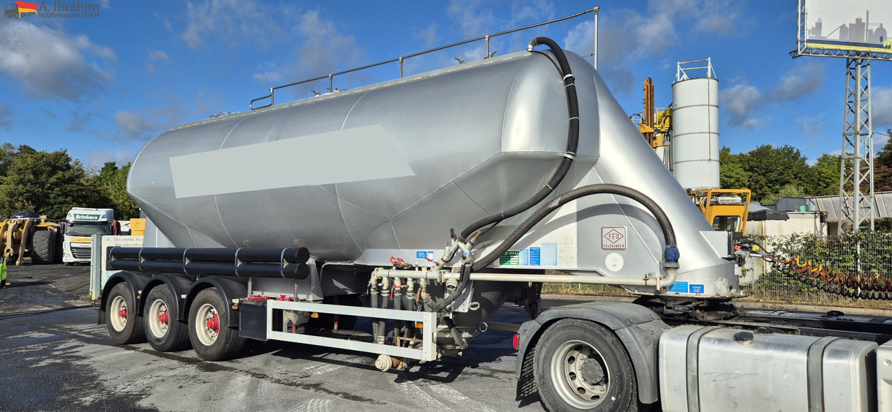 Feldbinder EUT 40.3 Liftachse, Scheibenbremse 2 Kammern, Top Zustand - Silosa puspiekabe: foto 1 Feldbinder EUT 40.3 Liftachse, Scheibenbremse 2 Kammern, Top Zustand - Silosa puspiekabe: foto 1