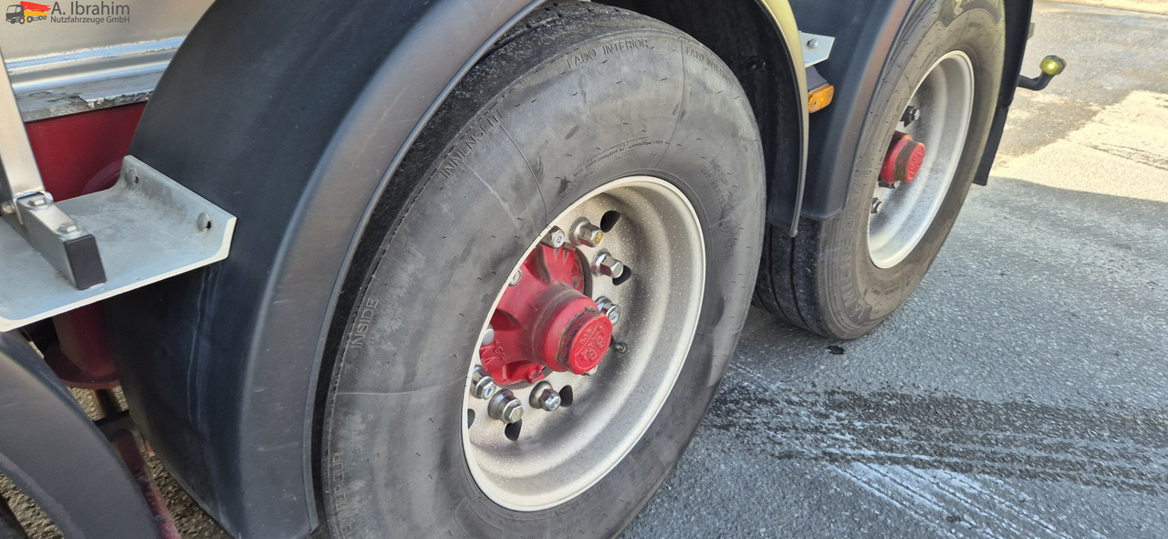Feldbinder EUT 40.3 Liftachse, Scheibenbremse 2 Kammern, Top Zustand - Silosa puspiekabe: foto 5 Feldbinder EUT 40.3 Liftachse, Scheibenbremse 2 Kammern, Top Zustand - Silosa puspiekabe: foto 5