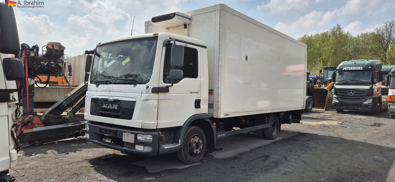 MAN TGL 8.150 4X2 BL Unfallschaden bedingt fahrbereit, Motor ok - Komercauto: foto 1 MAN TGL 8.150 4X2 BL Unfallschaden bedingt fahrbereit, Motor ok - Komercauto: foto 1