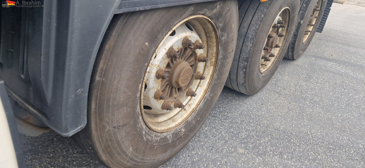 Krone SD Deutscher Auflieger, Pritsche Plane Edscha - Tenta puspiekabe: foto 4 Krone SD Deutscher Auflieger, Pritsche Plane Edscha - Tenta puspiekabe: foto 4