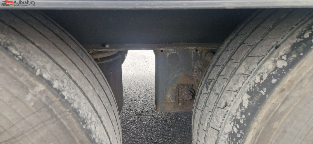 Krone SD Deutscher Auflieger, Pritsche Plane Edscha - Tenta puspiekabe: foto 5 Krone SD Deutscher Auflieger, Pritsche Plane Edscha - Tenta puspiekabe: foto 5