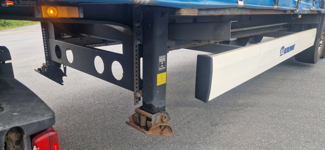 Krone SD Deutscher Auflieger, Pritsche Plane Edscha - Tenta puspiekabe: foto 2 Krone SD Deutscher Auflieger, Pritsche Plane Edscha - Tenta puspiekabe: foto 2