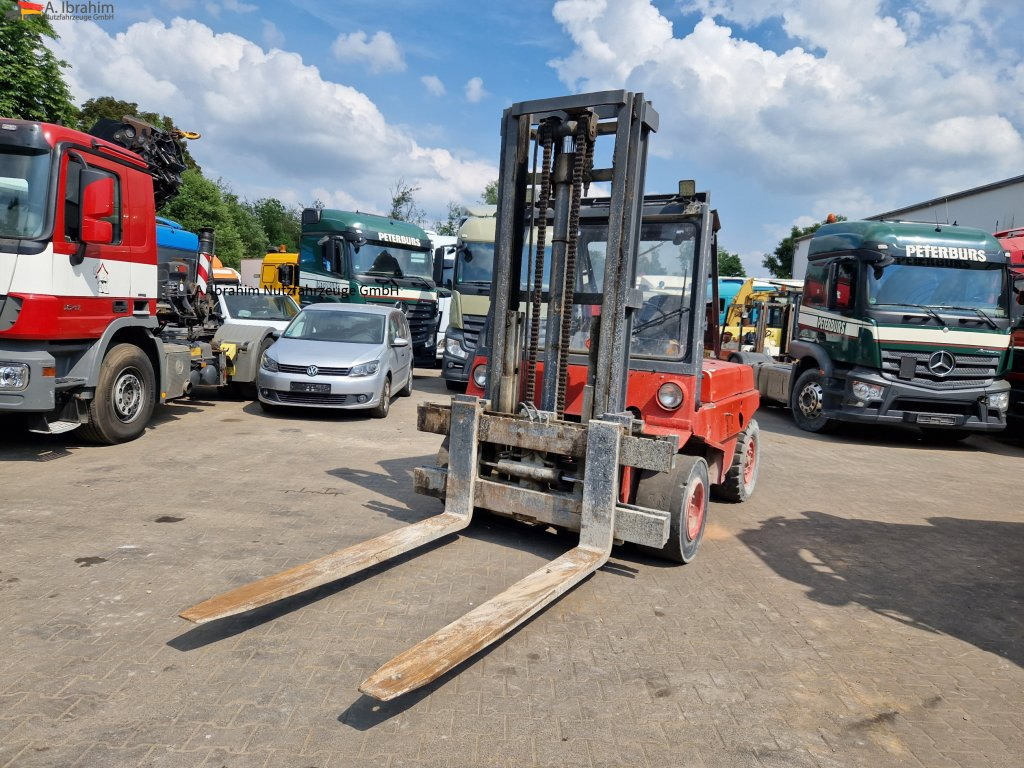 Linde H60 alt, aber läuft. 2x vorhanden, Tragfähigkeit 6000 kg - Dīzeļiekrāvējs: foto 5 Linde H60 alt, aber läuft. 2x vorhanden, Tragfähigkeit 6000 kg - Dīzeļiekrāvējs: foto 5