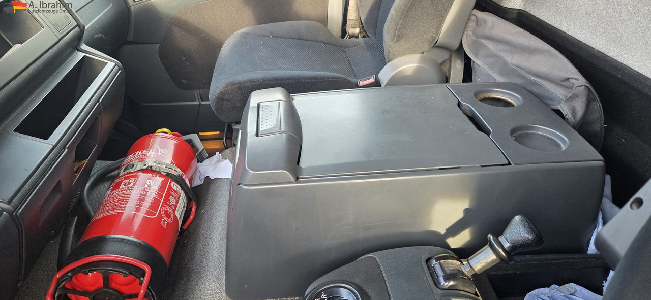 MAN TGM 18.290 Carrier Supra 950 U | LBW | 2 Kammer MT | Schneeketten - Kravas automašīna refrižerators: foto 2 MAN TGM 18.290 Carrier Supra 950 U | LBW | 2 Kammer MT | Schneeketten - Kravas automašīna refrižerators: foto 2