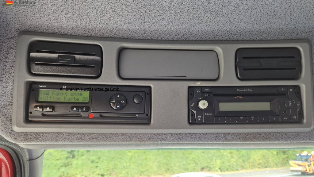 Mercedes-Benz 1222 Werkstattkoffer mit Regalsystem - Kravas automašīna ar slēgto virsbūvi: foto 3 Mercedes-Benz 1222 Werkstattkoffer mit Regalsystem - Kravas automašīna ar slēgto virsbūvi: foto 3