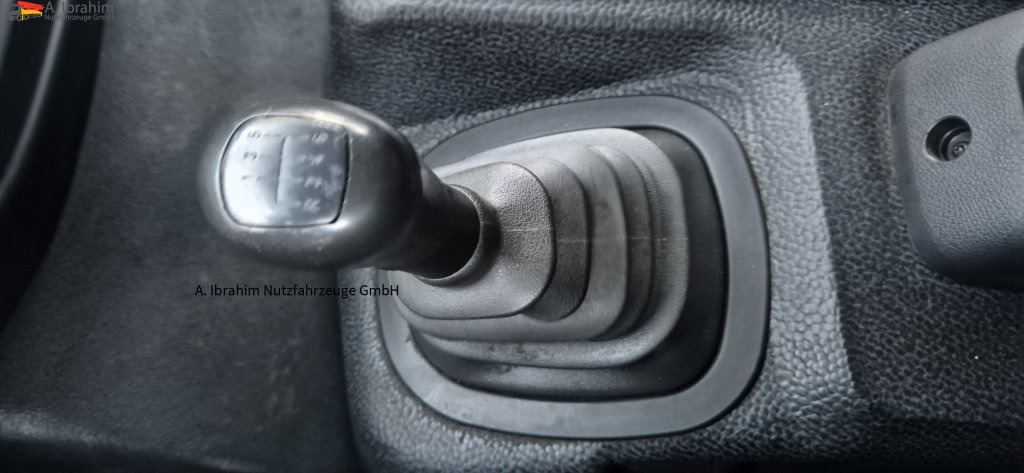 Mercedes-Benz 818L LBW, Luftfederung - Furgons ar slēgtā virsbūve: foto 5 Mercedes-Benz 818L LBW, Luftfederung - Furgons ar slēgtā virsbūve: foto 5