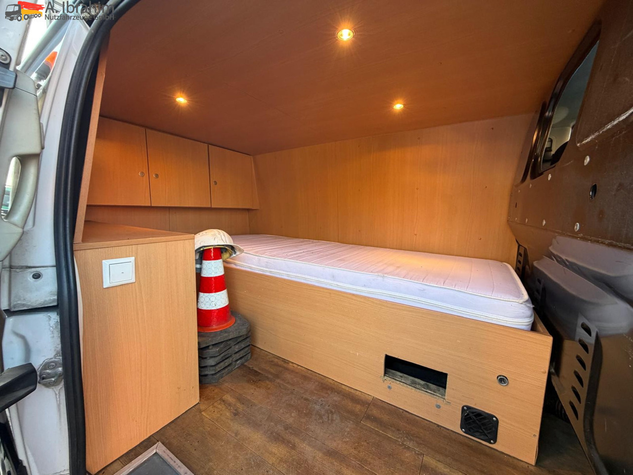 Mercedes-Benz Vito 116 CDI Standheizung | BF 3 | GST Anlage - Tirdzniecības kravas automašīna: foto 5 Mercedes-Benz Vito 116 CDI Standheizung | BF 3 | GST Anlage - Tirdzniecības kravas automašīna: foto 5