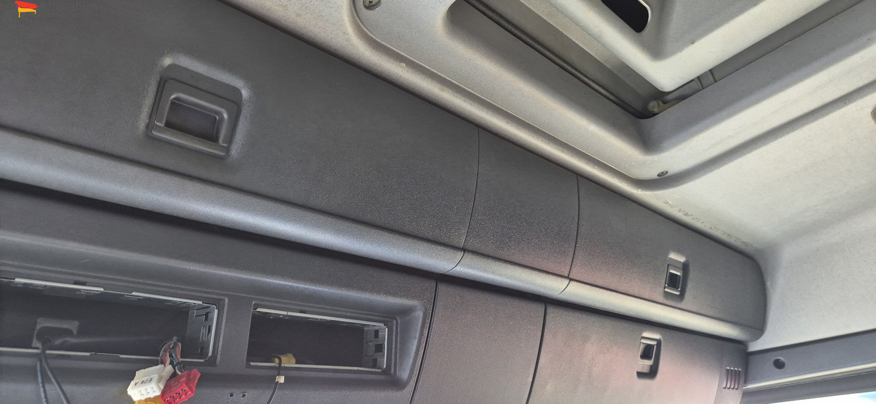 Scania P 380 Edelstahlkipper Tierentsorgung - Kravas automašīna pašizgāzējs: foto 3 Scania P 380 Edelstahlkipper Tierentsorgung - Kravas automašīna pašizgāzējs: foto 3