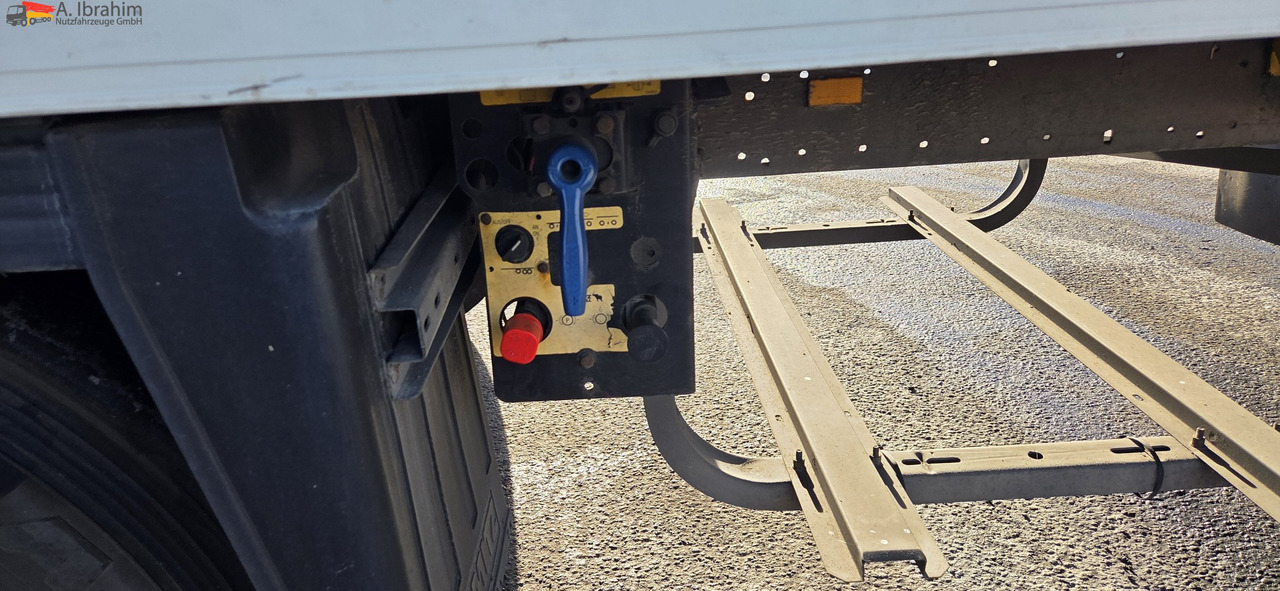 Schmitz SKO24 Carrier Maxima 1300 | -30°C | Lift-Achse | Scheibenbremse - Puspiekabe refrižerators: foto 5 Schmitz SKO24 Carrier Maxima 1300 | -30°C | Lift-Achse | Scheibenbremse - Puspiekabe refrižerators: foto 5