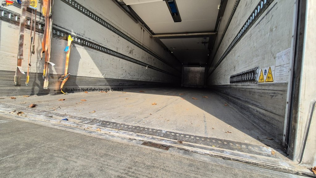 Schmitz SKO24 Frigoblock, LBW, Zustand sehr sauber Lenkachse, Liftachse - Puspiekabe refrižerators: foto 4 Schmitz SKO24 Frigoblock, LBW, Zustand sehr sauber Lenkachse, Liftachse - Puspiekabe refrižerators: foto 4
