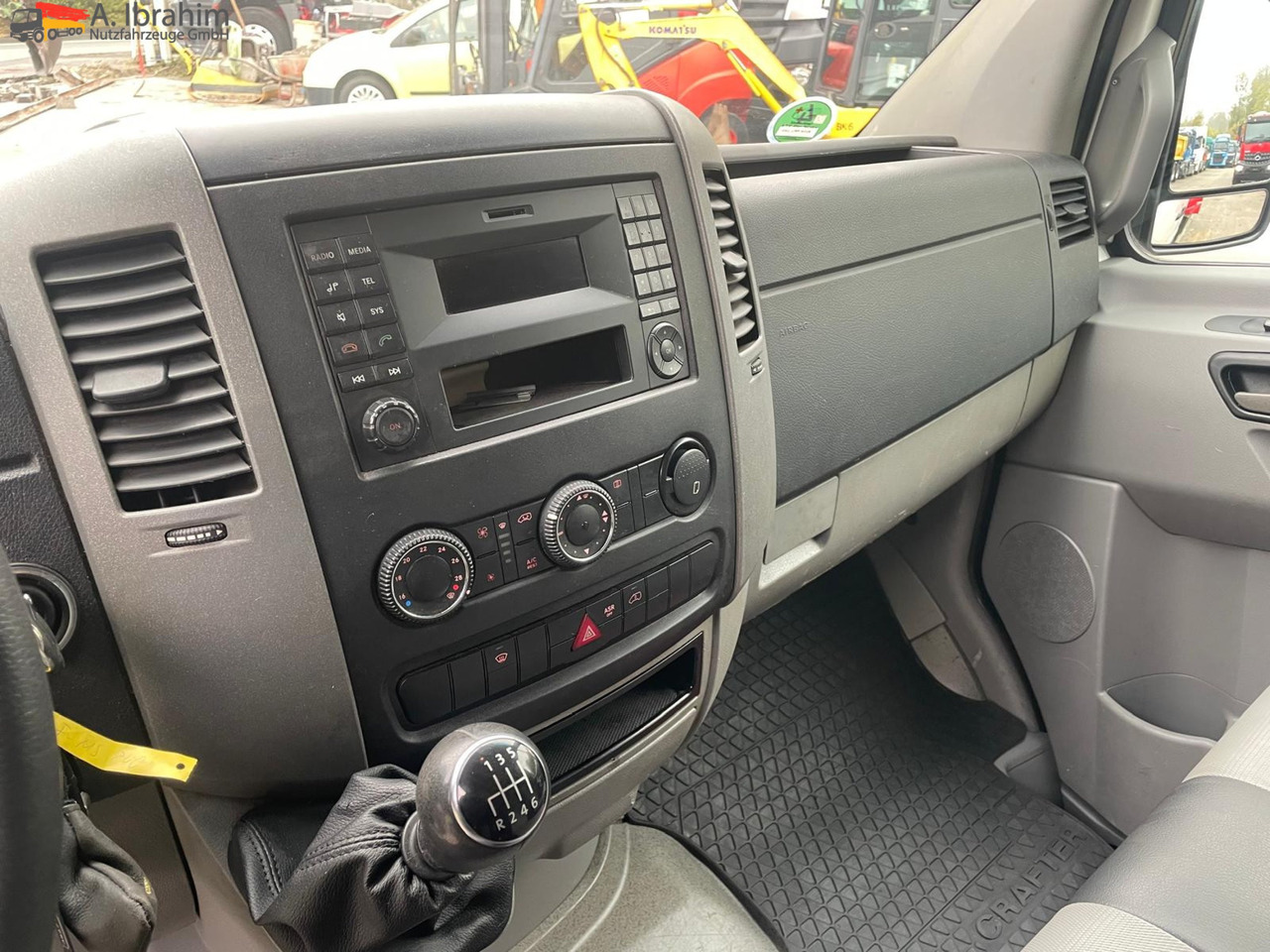 VW Crafter 2.0 L Diesel Pritsche 4.35 m | Top Zustand - Furgons ar tentu: foto 5 VW Crafter 2.0 L Diesel Pritsche 4.35 m | Top Zustand - Furgons ar tentu: foto 5