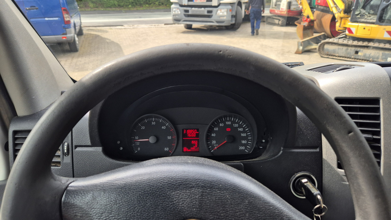 VW Crafter 2.5 Diesel Rost ja, technisch super, HU neu 01 2025 - Kravas mikroautobuss: foto 3 VW Crafter 2.5 Diesel Rost ja, technisch super, HU neu 01 2025 - Kravas mikroautobuss: foto 3