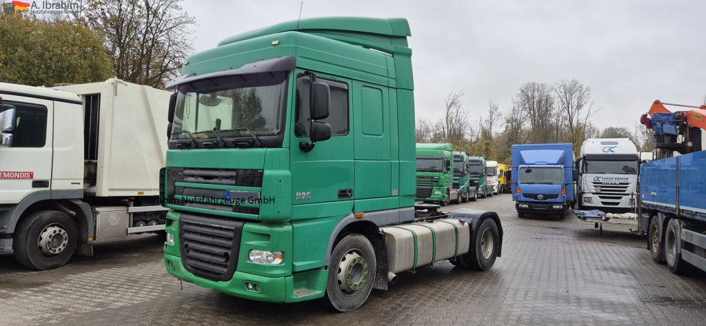 Daf XF 105 460 Spacecab Kipp- Schubbodenhydraulik, Retarder - Vilcējs: foto 1 Daf XF 105 460 Spacecab Kipp- Schubbodenhydraulik, Retarder - Vilcējs: foto 1