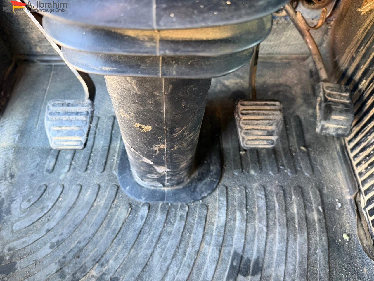 MAN 26.464 6x4 | Retarder | Klima | Schaltgetriebe | 3 Pedals - Vilcējs: foto 3 MAN 26.464 6x4 | Retarder | Klima | Schaltgetriebe | 3 Pedals - Vilcējs: foto 3