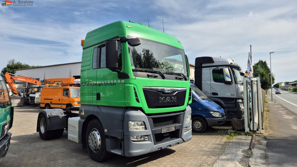MAN TGX 18.440 Retarder, Klima, Standklima PTU für Kompressor - Vilcējs: foto 1 MAN TGX 18.440 Retarder, Klima, Standklima PTU für Kompressor - Vilcējs: foto 1