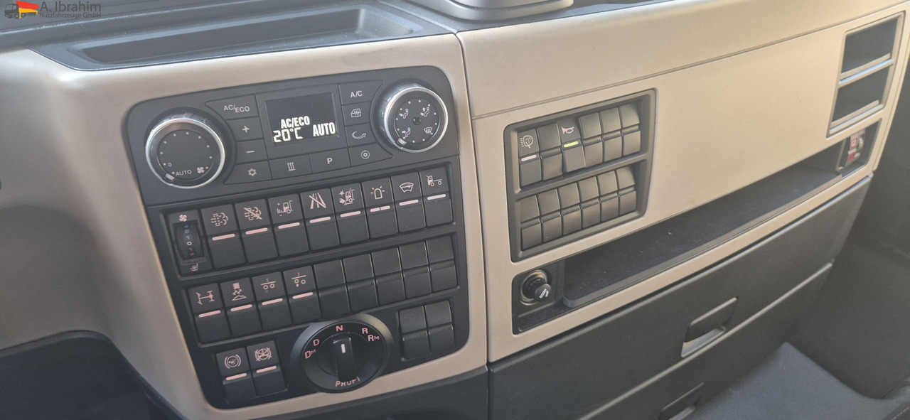 MAN TGX 18.500 Retarder | Standklima | XXL | 2x Tank | LED | deutsches Fahrzeug - Vilcējs: foto 3 MAN TGX 18.500 Retarder | Standklima | XXL | 2x Tank | LED | deutsches Fahrzeug - Vilcējs: foto 3