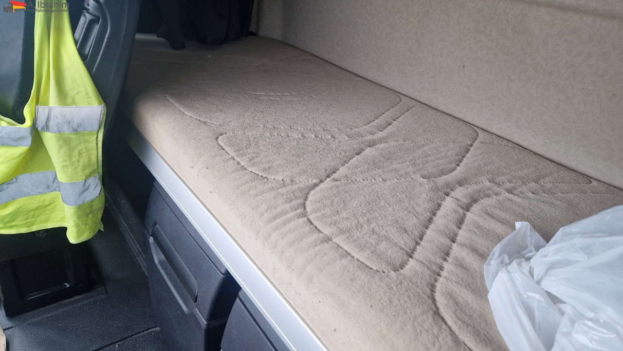 Mercedes-Benz 1845 Kipphydraulik - Vilcējs: foto 5 Mercedes-Benz 1845 Kipphydraulik - Vilcējs: foto 5