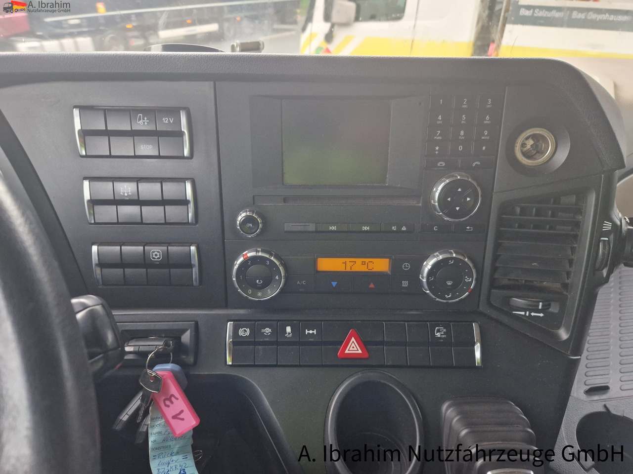 Mercedes-Benz 1845 Retarder Klima, Kühlschrank deutsches Fahrzeug - Vilcējs: foto 4 Mercedes-Benz 1845 Retarder Klima, Kühlschrank deutsches Fahrzeug - Vilcējs: foto 4