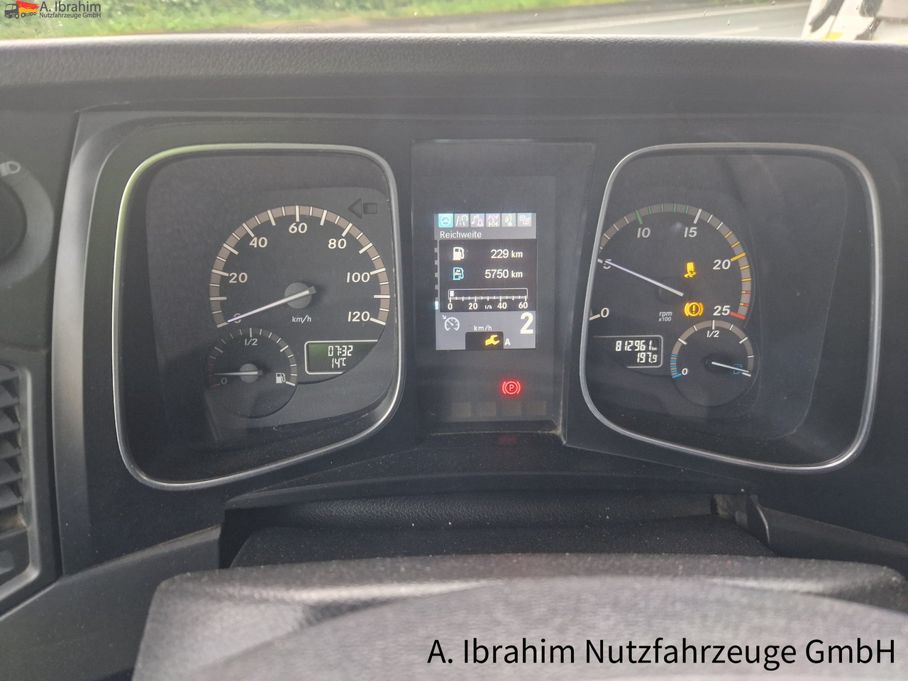 Mercedes-Benz 1845 Retarder Klima, Kühlschrank deutsches Fahrzeug - Vilcējs: foto 3 Mercedes-Benz 1845 Retarder Klima, Kühlschrank deutsches Fahrzeug - Vilcējs: foto 3