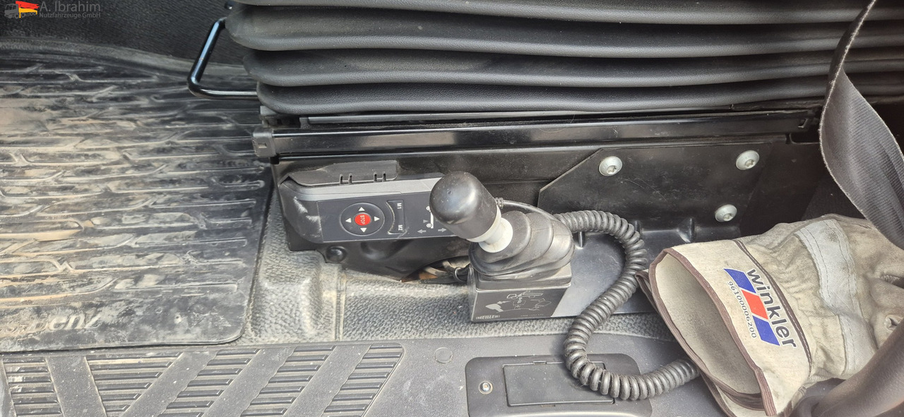 Mercedes-Benz DB 1846 H 4x4 Topzustand einsatzbereit - Vilcējs: foto 3 Mercedes-Benz DB 1846 H 4x4 Topzustand einsatzbereit - Vilcējs: foto 3