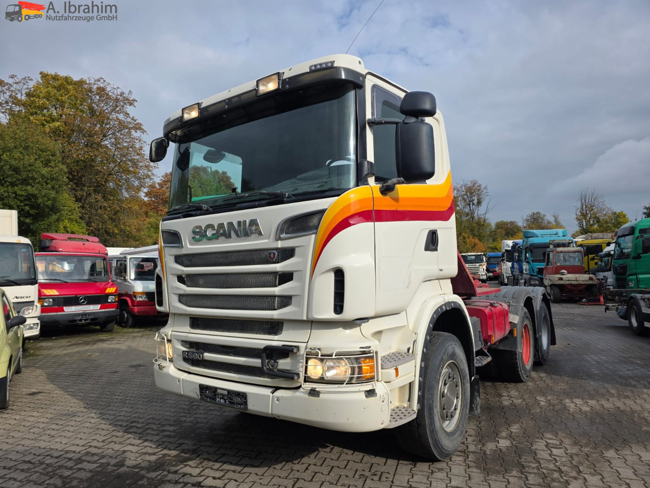 Scania R560 | 6x4 | V8 | Blatt Blatt | Schaltgetriebe | Kipphydraulik | Klima | Trommelbremse| 3 Pedals - Vilcējs: foto 1 Scania R560 | 6x4 | V8 | Blatt Blatt | Schaltgetriebe | Kipphydraulik | Klima | Trommelbremse| 3 Pedals - Vilcējs: foto 1
