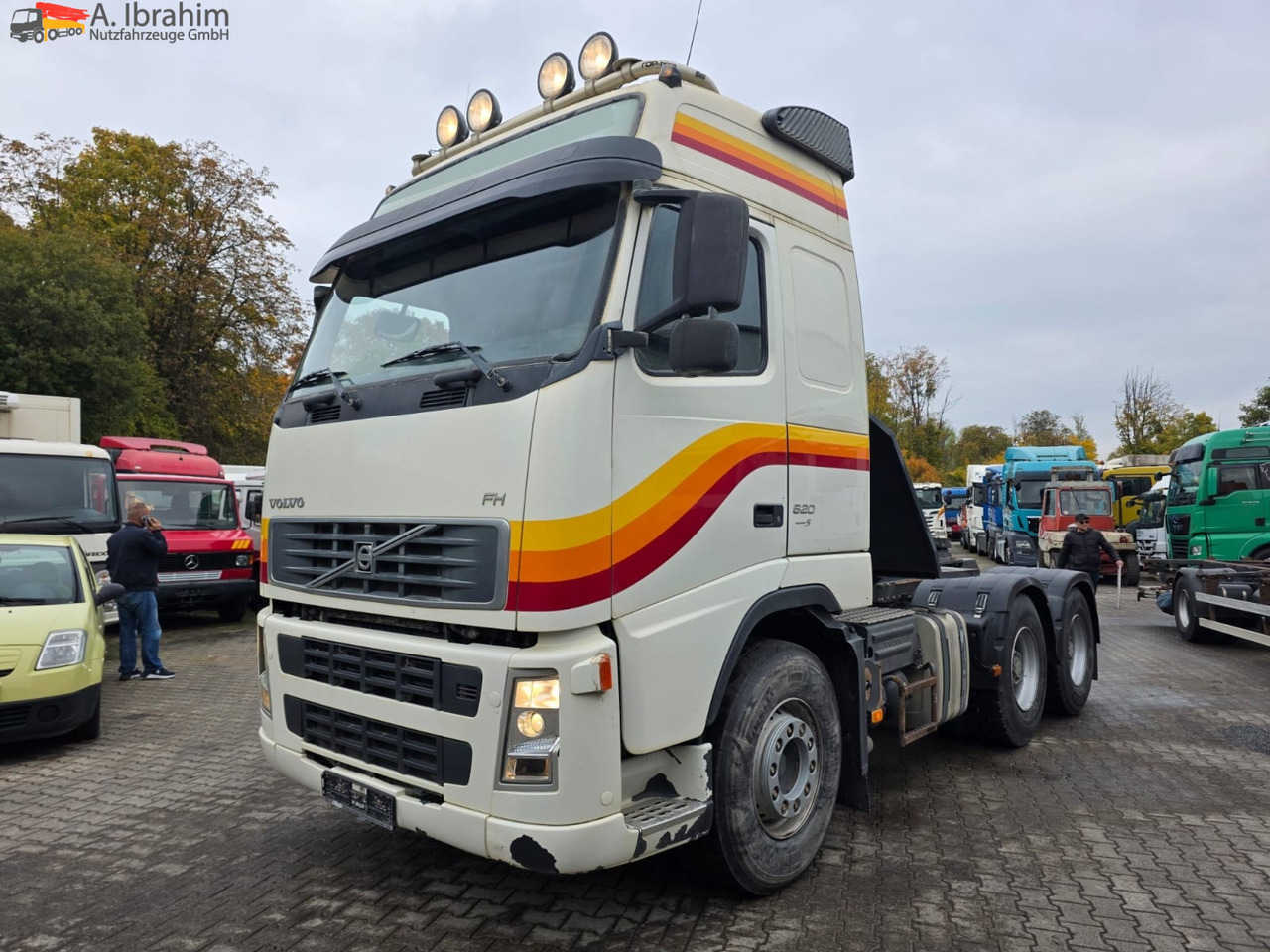 Volvo FH 520 | 6x4 | Schaltgetriebe | Blatt Blatt Klima | Trommelbremse | 3 Pedals - Vilcējs: foto 1 Volvo FH 520 | 6x4 | Schaltgetriebe | Blatt Blatt Klima | Trommelbremse | 3 Pedals - Vilcējs: foto 1