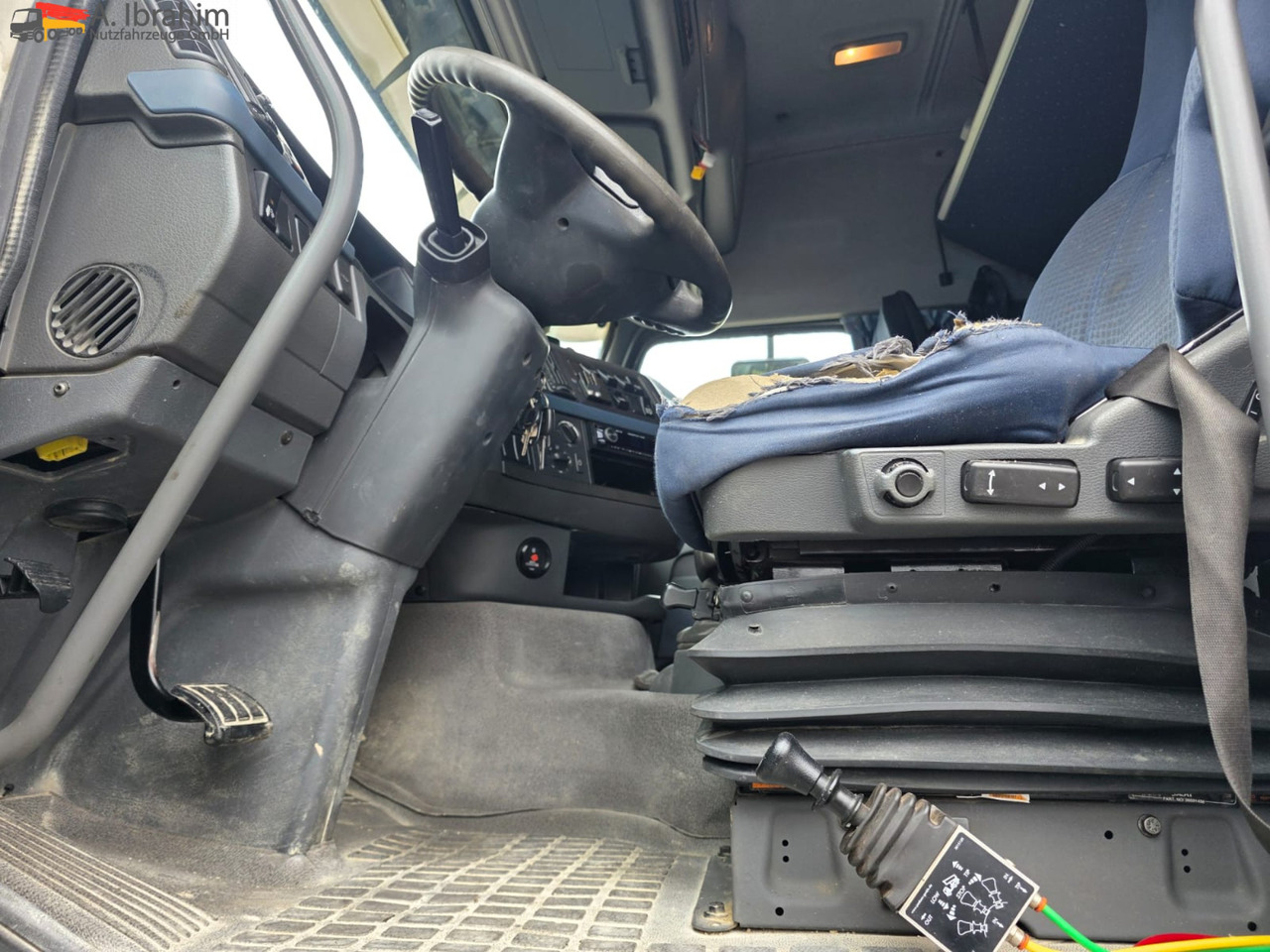 Volvo FH 520 | 6x4 | V8 | Kipphydraulik | Blatt Blatt | Schaltgetriebe | Klima | Trommelbremse | 3 Pedals - Vilcējs: foto 3 Volvo FH 520 | 6x4 | V8 | Kipphydraulik | Blatt Blatt | Schaltgetriebe | Klima | Trommelbremse | 3 Pedals - Vilcējs: foto 3