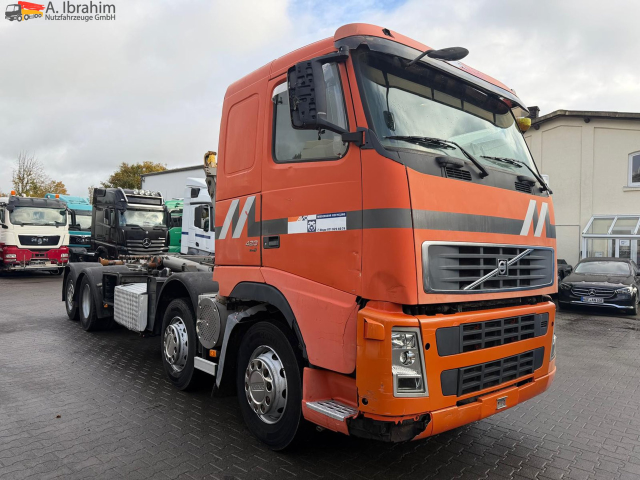 Volvo FH12-420 8x2 Fahrzeugpapiere Schweiz - Pacēlājs ar āķi: foto 1 Volvo FH12-420 8x2 Fahrzeugpapiere Schweiz - Pacēlājs ar āķi: foto 1